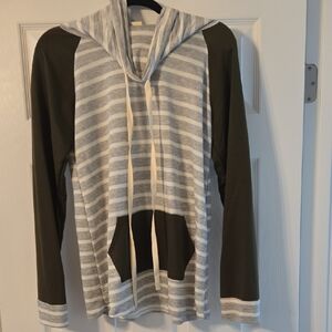 7th Ray Gray & White Striped Hooded Pullover